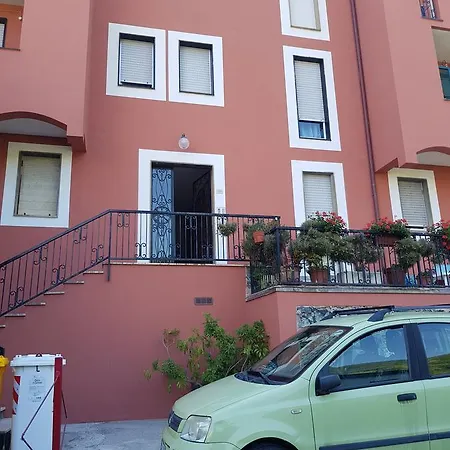 Lorenzo's Charming Flat Монтероссо-аль-Маре
